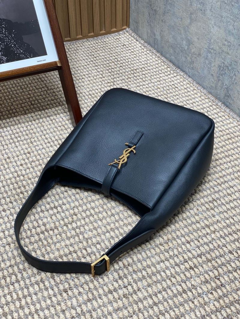 Y51 hobo bags